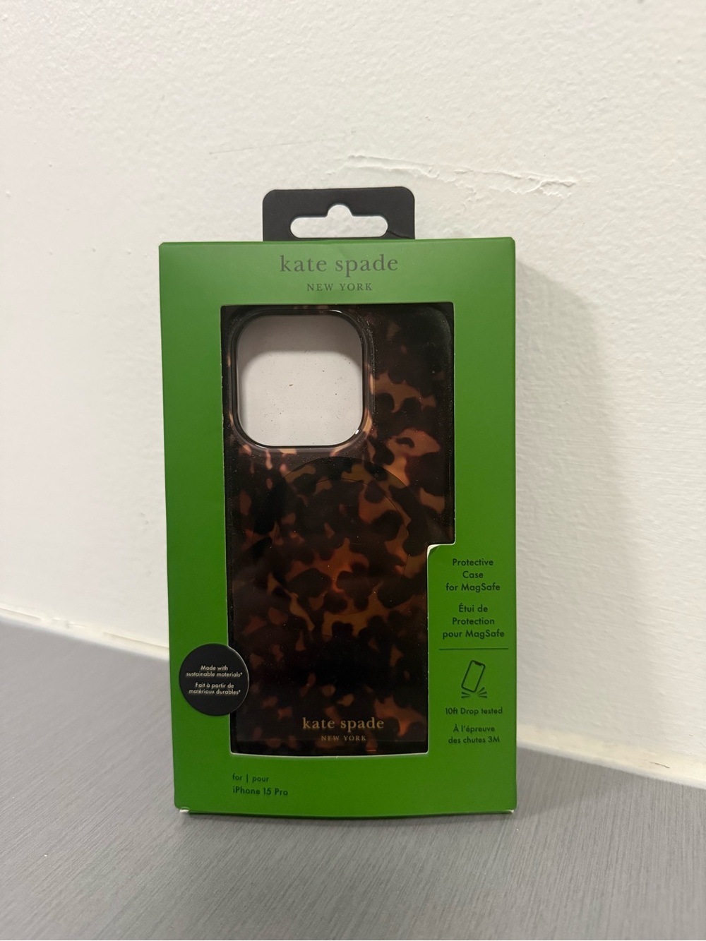 Kate Spade New York Tortoise iPhone 15 Pro MagSafe Case, Open Box